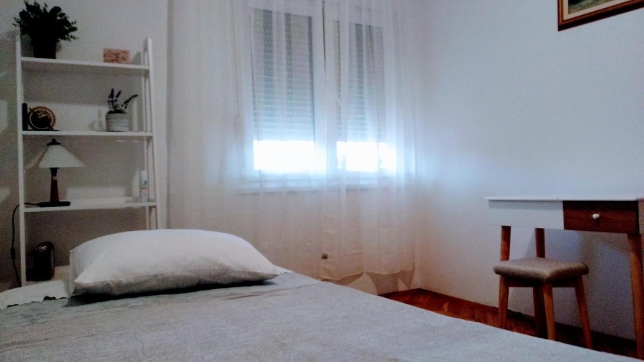 Apartman Tonka Каштела Экстерьер фото