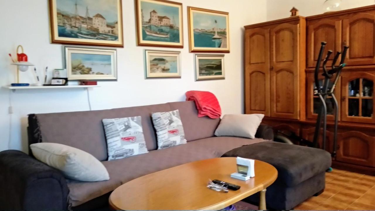 Apartman Tonka Каштела Экстерьер фото