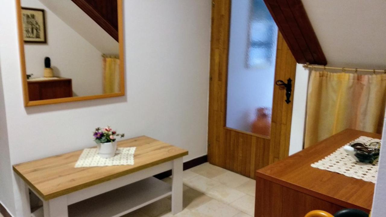Apartman Tonka Каштела Экстерьер фото