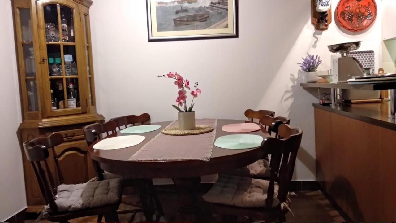 Apartman Tonka Каштела Экстерьер фото